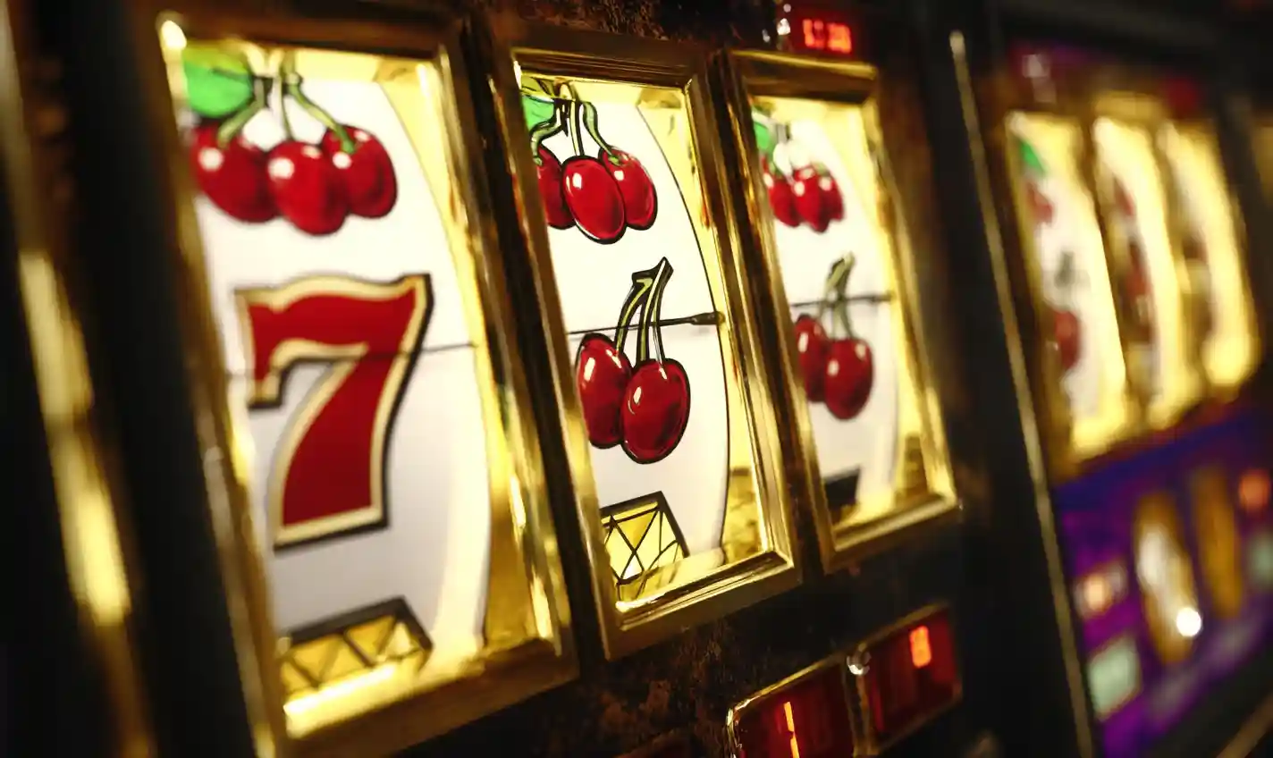 how much does it cost to rent a slot machine
